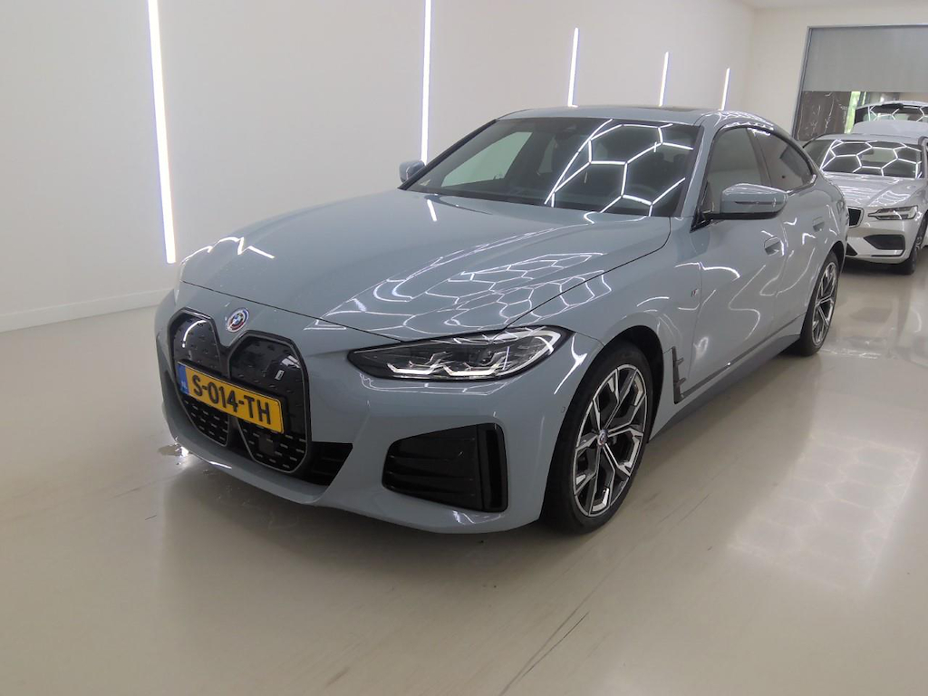 Foto 2 van BMW i4