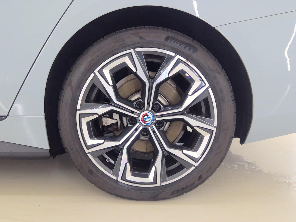 Foto 13 van BMW i4