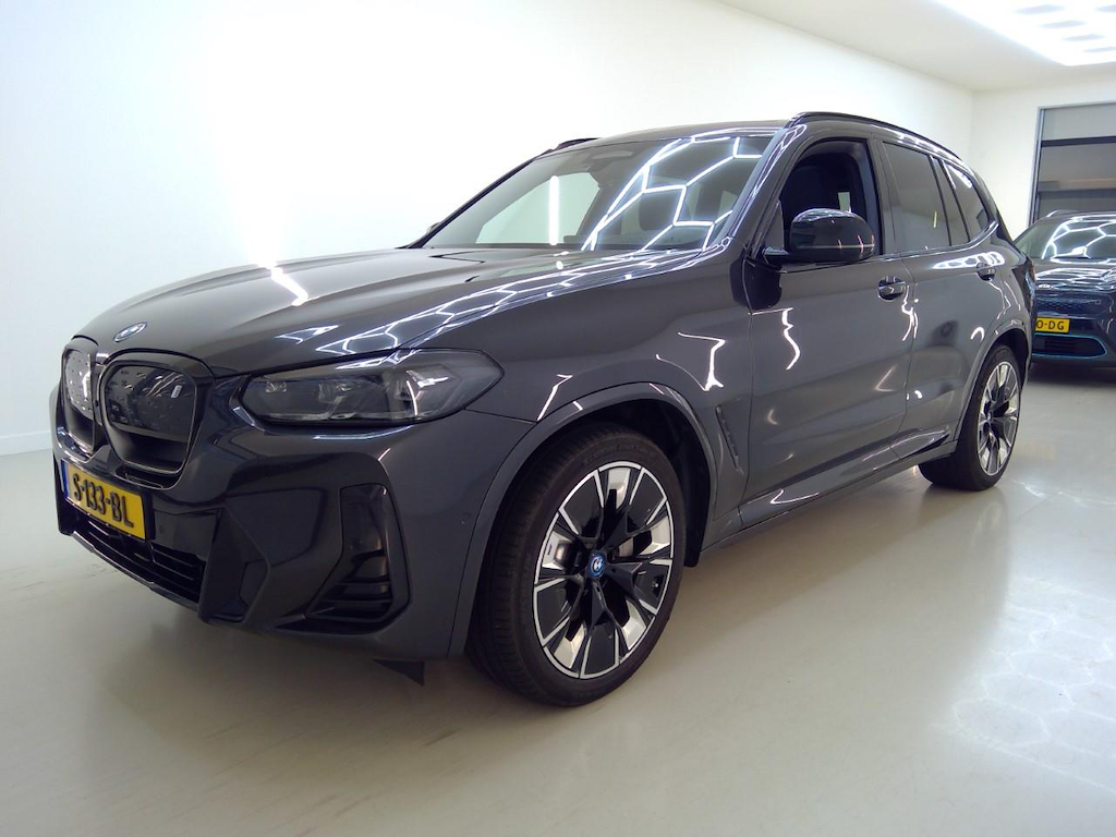Foto 2 van BMW ix3