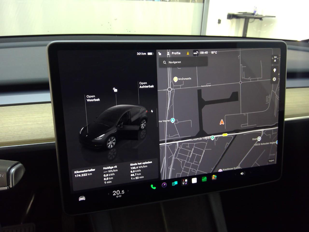 Foto 16 van Tesla Model Y