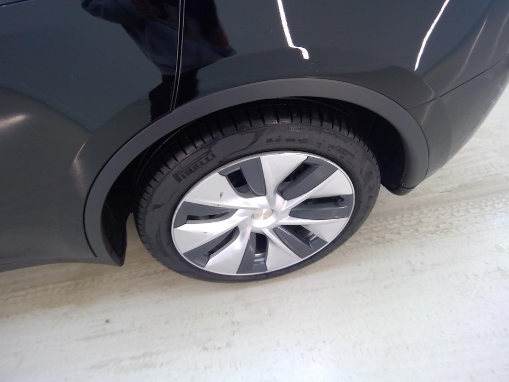 Foto 22 van Tesla Model Y