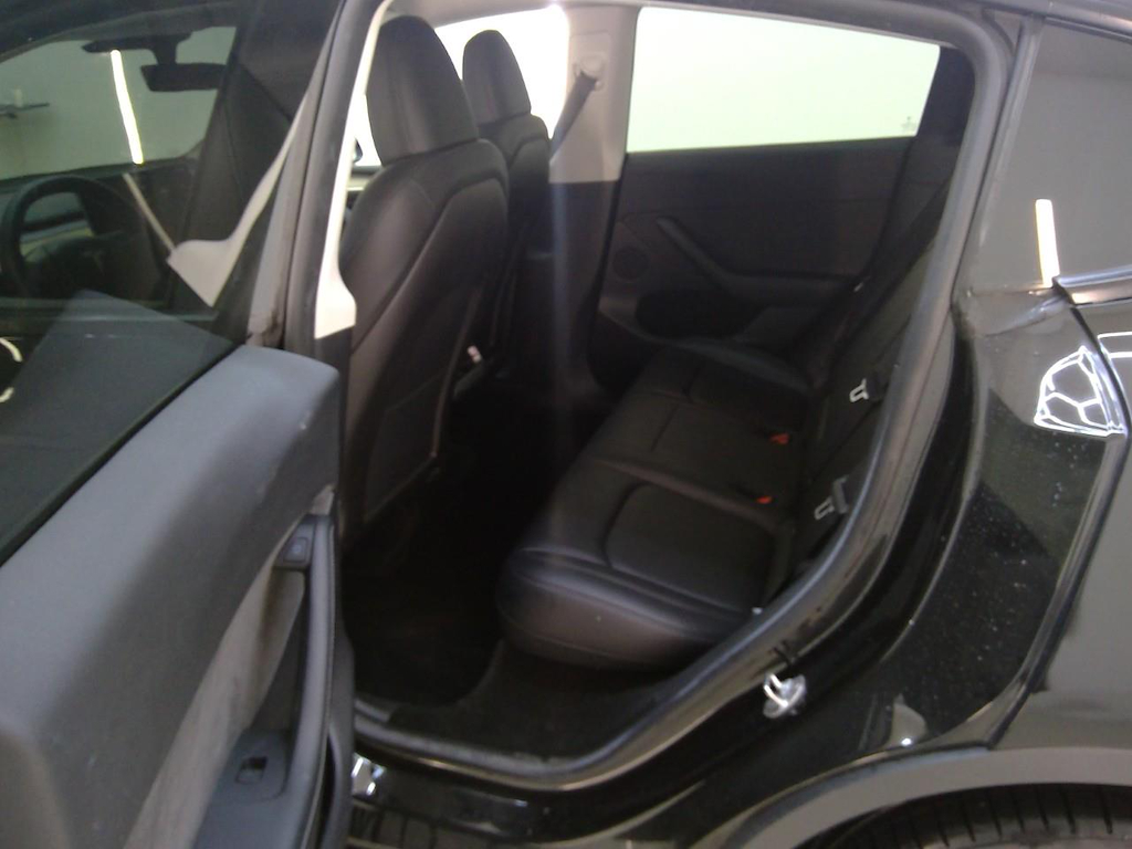 Foto 8 van Tesla Model Y