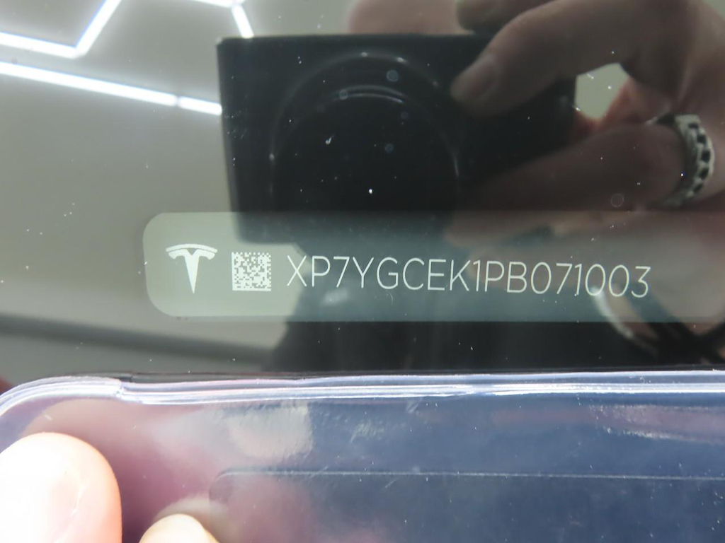 Foto 16 van Tesla Model Y
