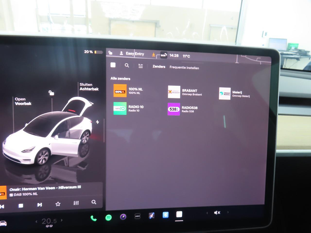 Foto 19 van Tesla Model Y