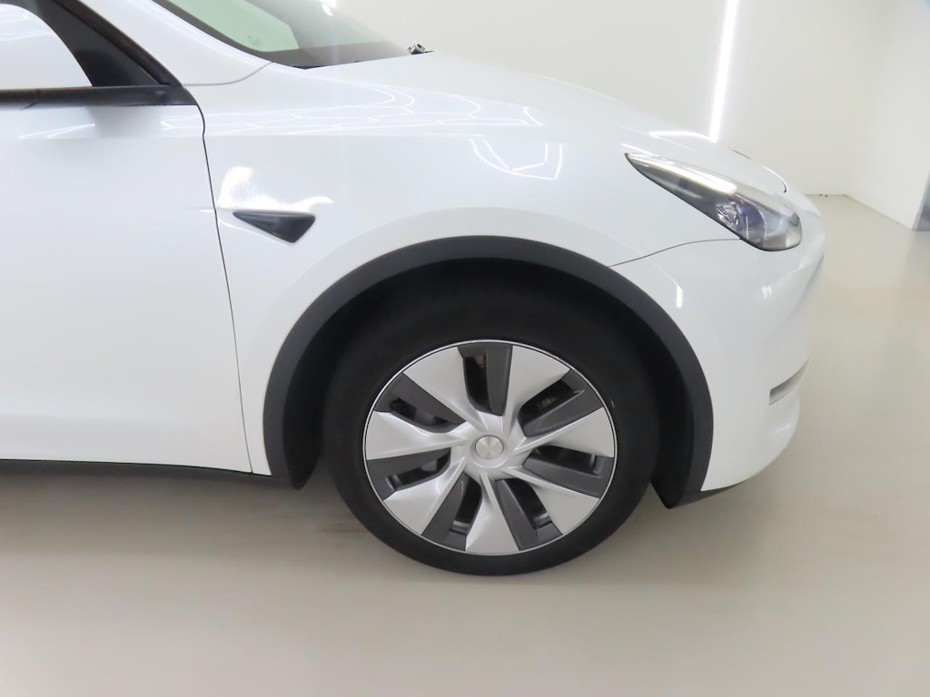 Foto 35 van Tesla Model Y