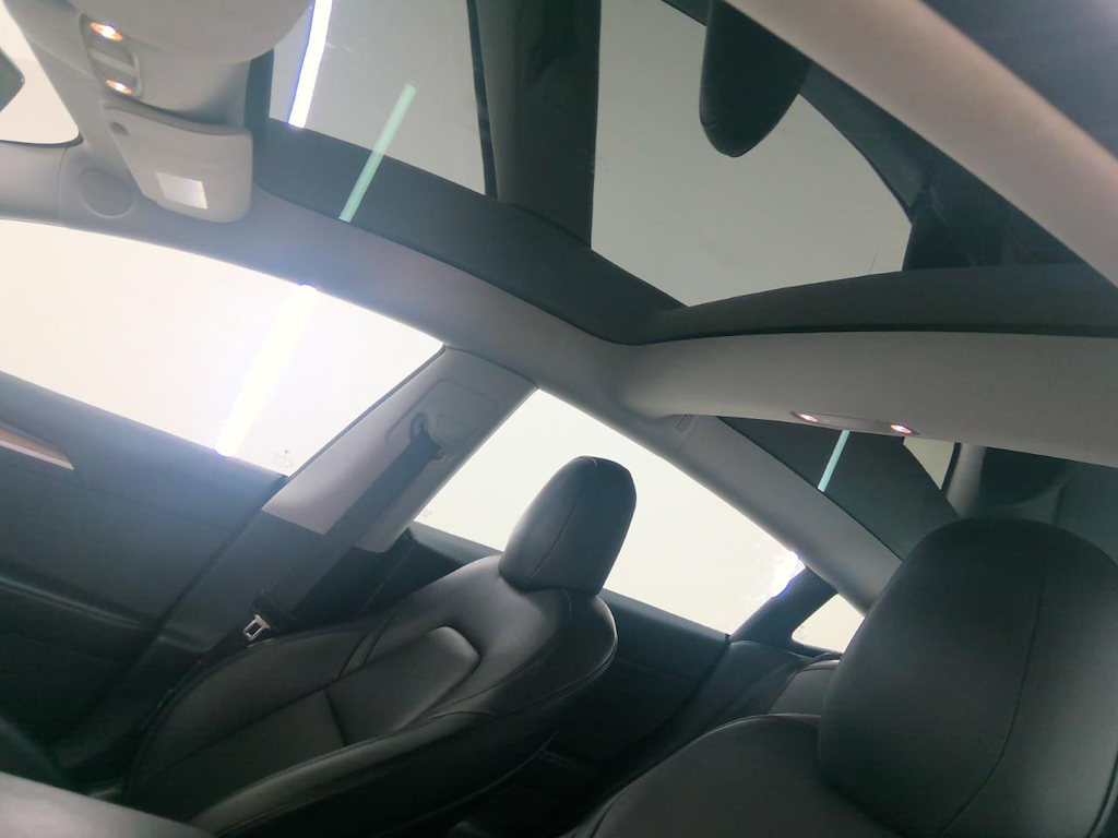 Foto 15 van Tesla Model 3