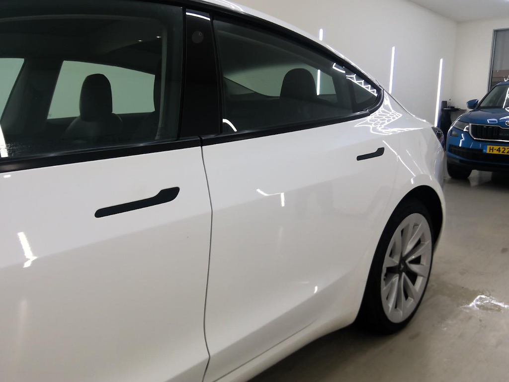 Foto 28 van Tesla Model 3