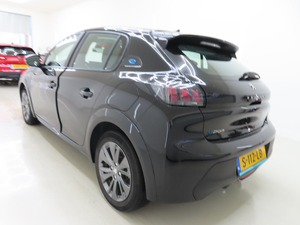 Foto 6 van Peugeot E-208