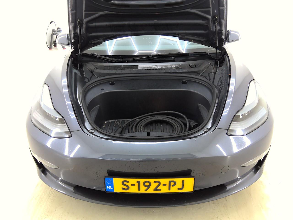 Foto 14 van Tesla Model 3
