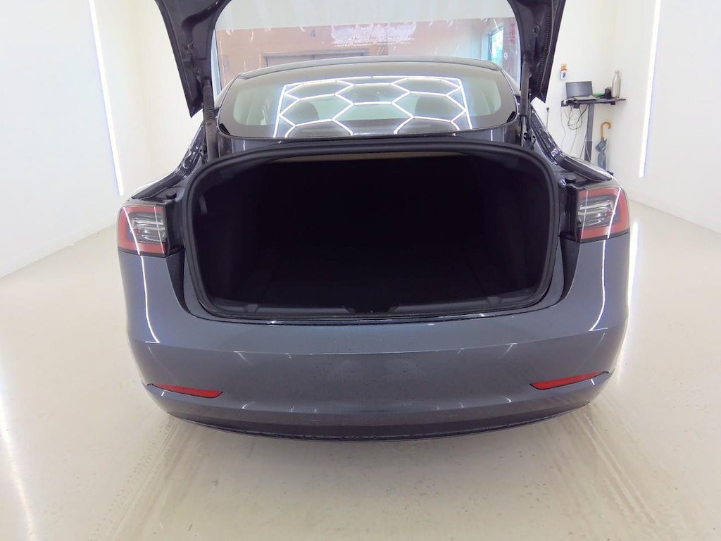 Foto 10 van Tesla Model 3