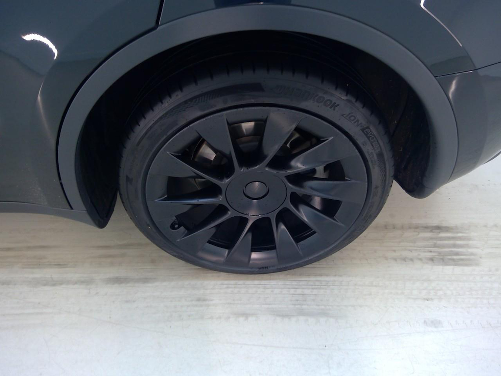 Foto 12 van Tesla Model Y