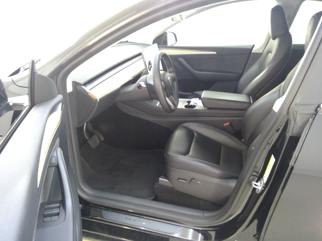 Foto 7 van Tesla Model Y
