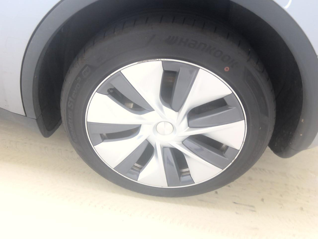 Foto 12 van Tesla Model Y