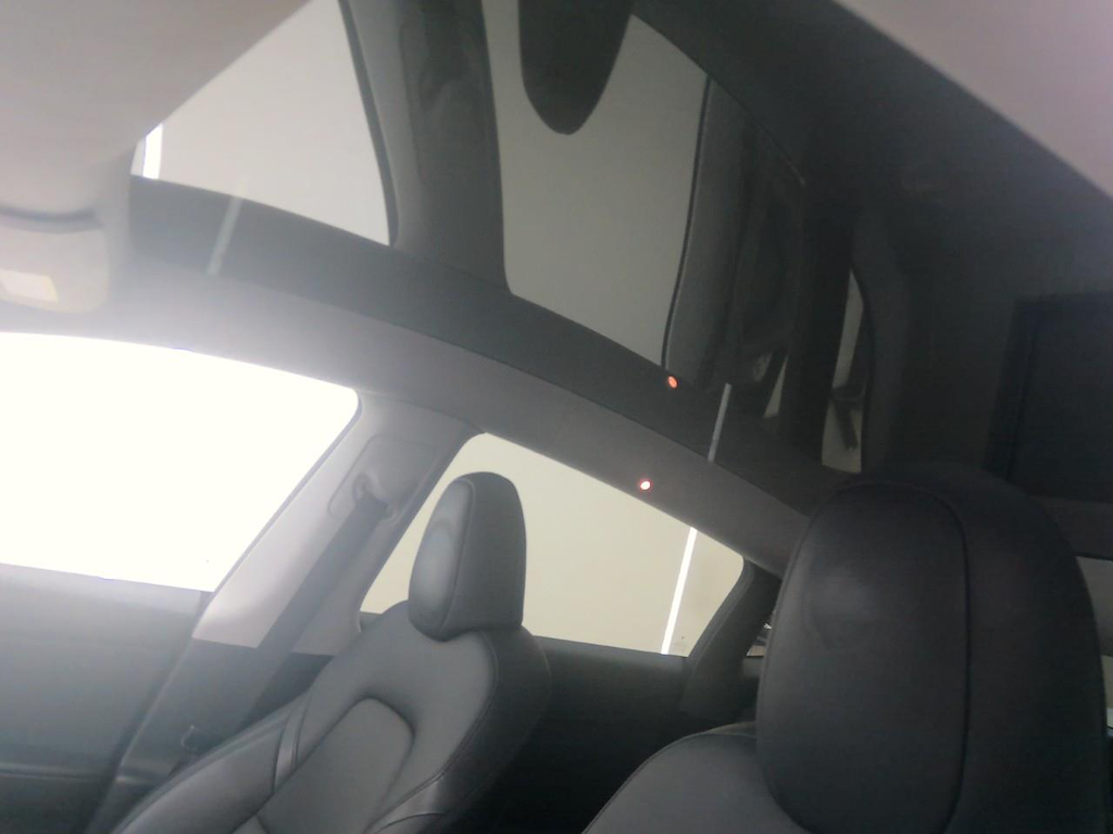 Foto 19 van Tesla Model Y