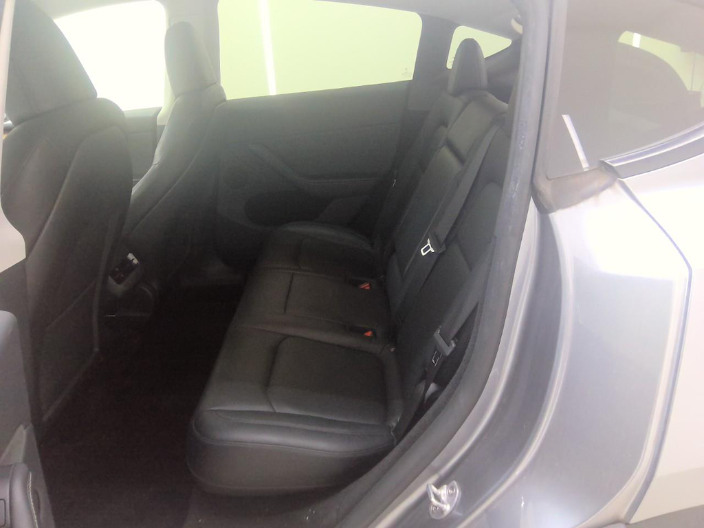 Foto 7 van Tesla Model Y