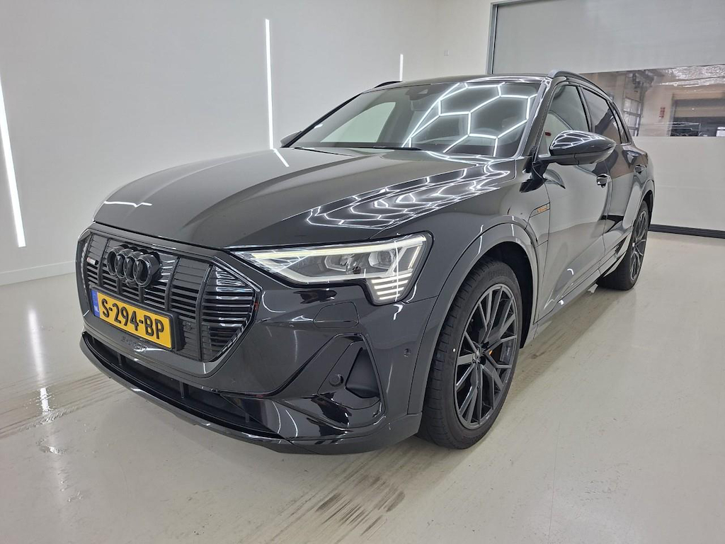 Foto 2 van Audi e-tron