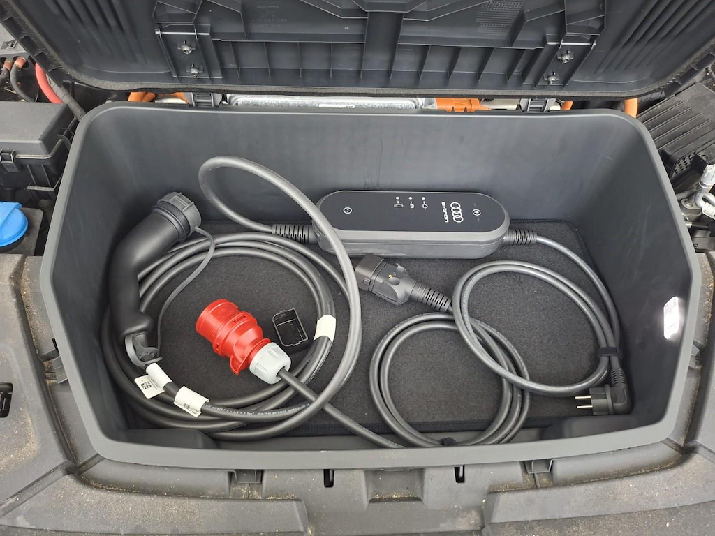 Foto 10 van Audi e-tron