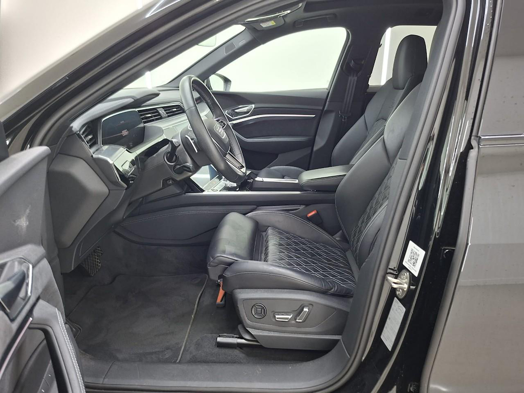 Foto 7 van Audi e-tron