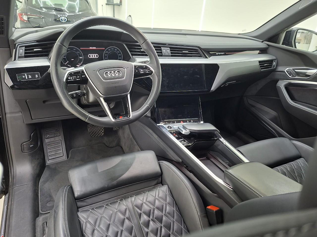 Foto 9 van Audi e-tron