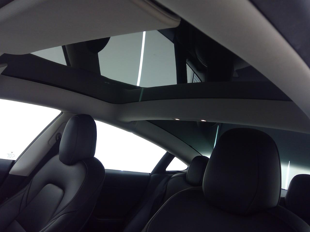 Foto 21 van Tesla Model 3