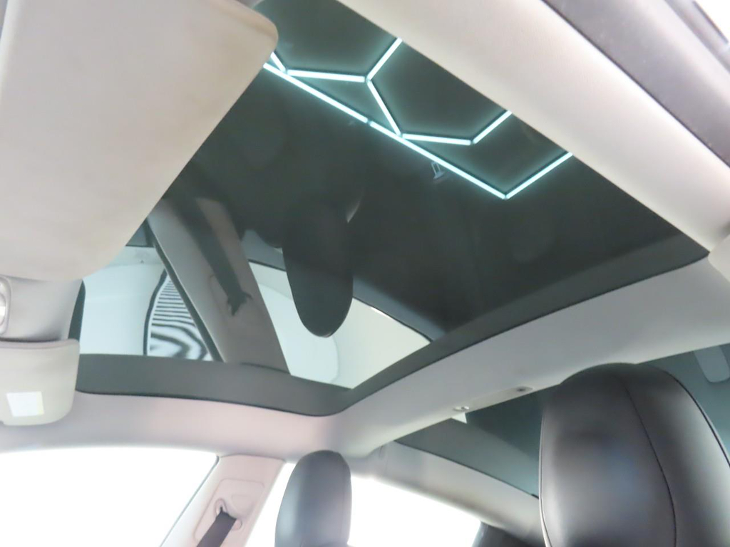 Foto 17 van Tesla Model 3