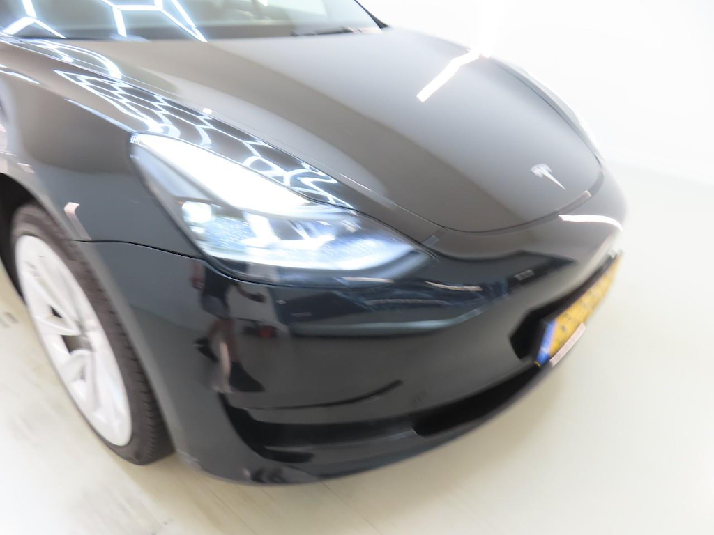 Foto 38 van Tesla Model 3