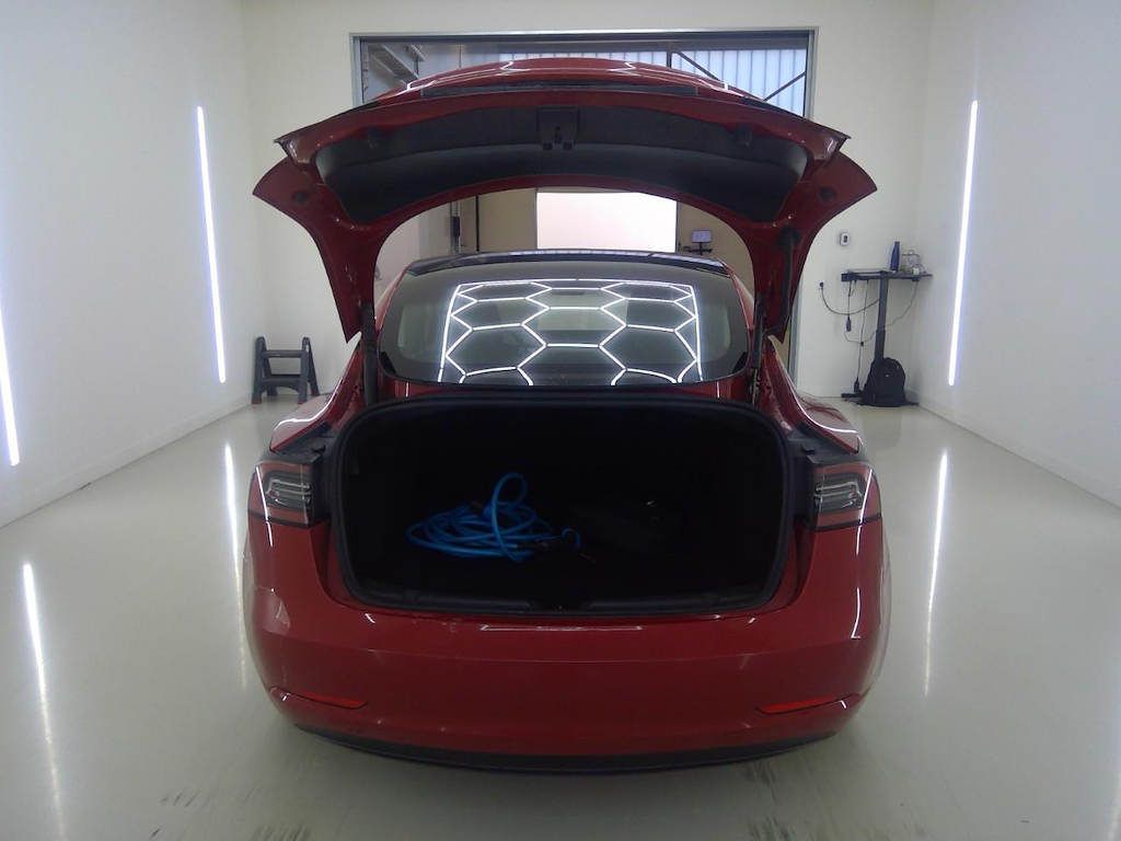 Foto 30 van Tesla Model 3