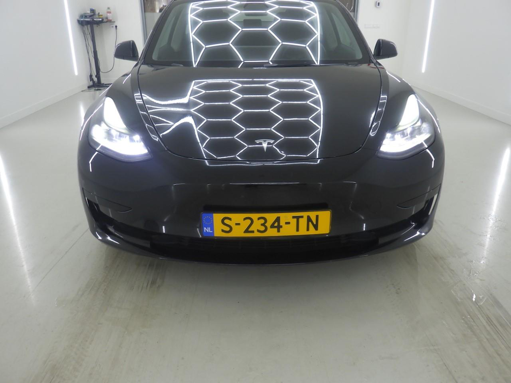Foto 30 van Tesla Model 3