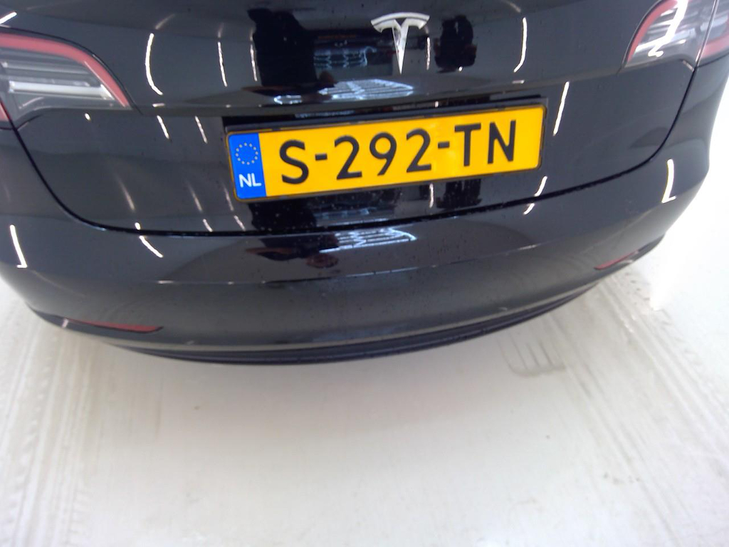 Foto 30 van Tesla Model 3