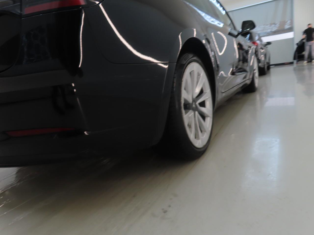 Foto 30 van Tesla Model 3