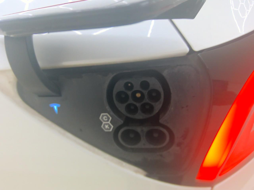 Foto 13 van Tesla Model Y