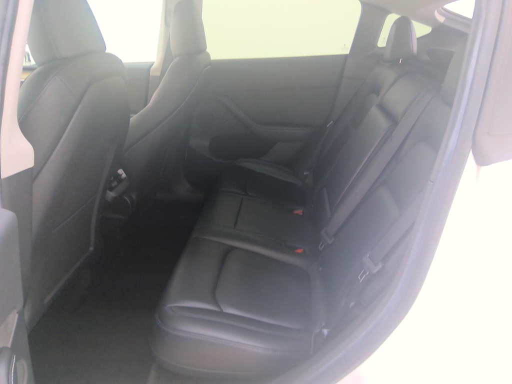 Foto 8 van Tesla Model Y
