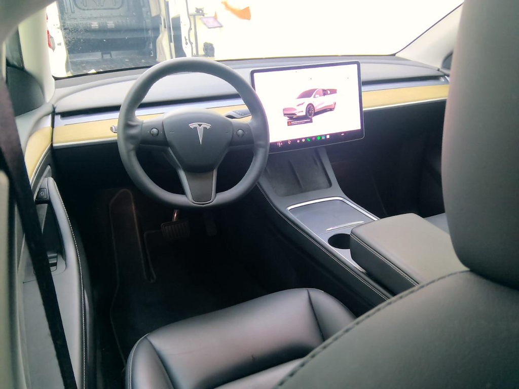 Foto 7 van Tesla Model Y