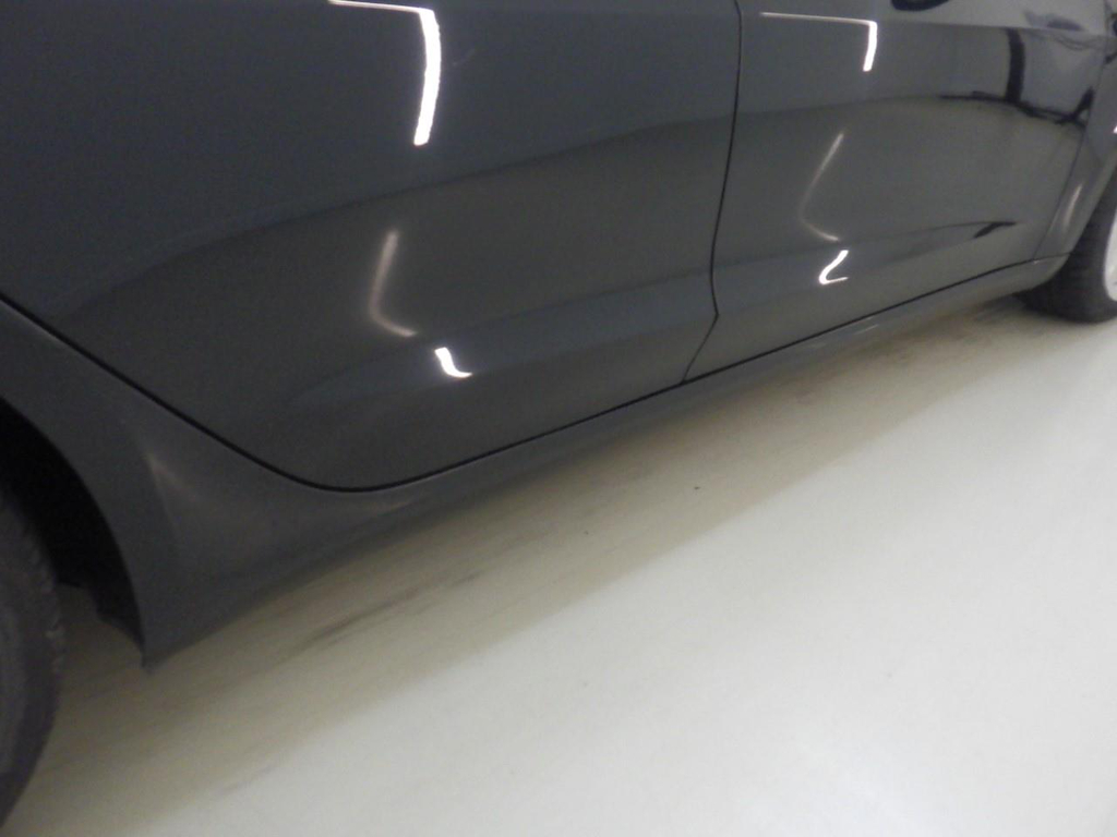 Foto 14 van Tesla Model 3