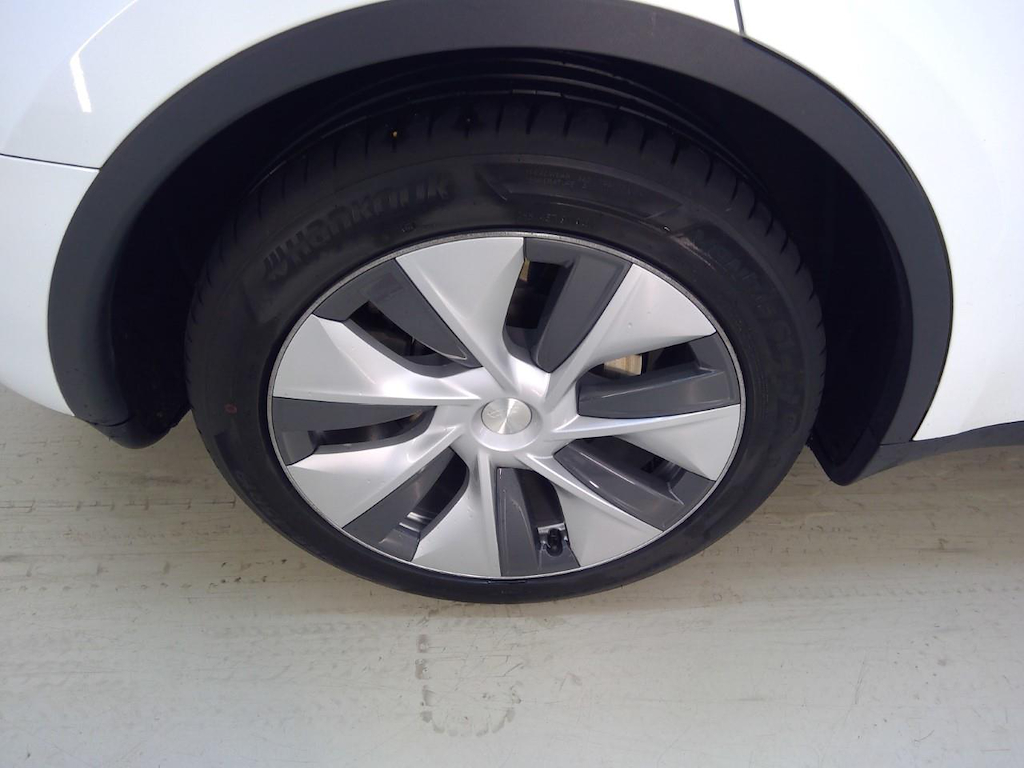 Foto 12 van Tesla Model Y