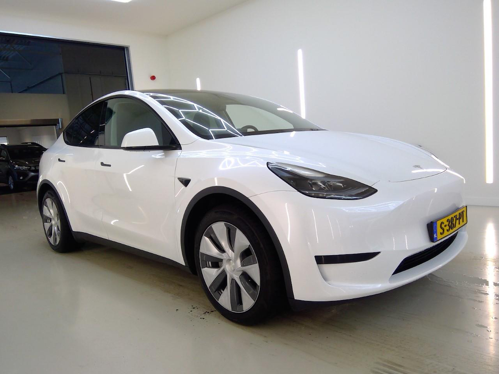 Foto 6 van Tesla Model Y