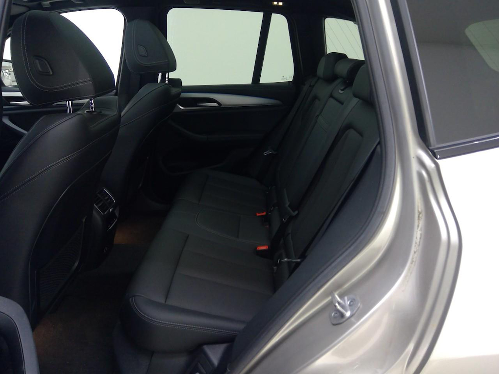 Foto 9 van BMW ix3
