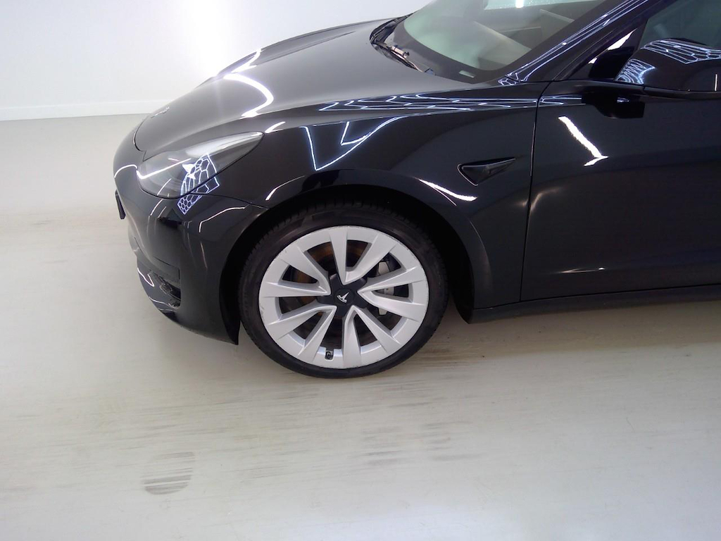 Foto 20 van Tesla Model 3