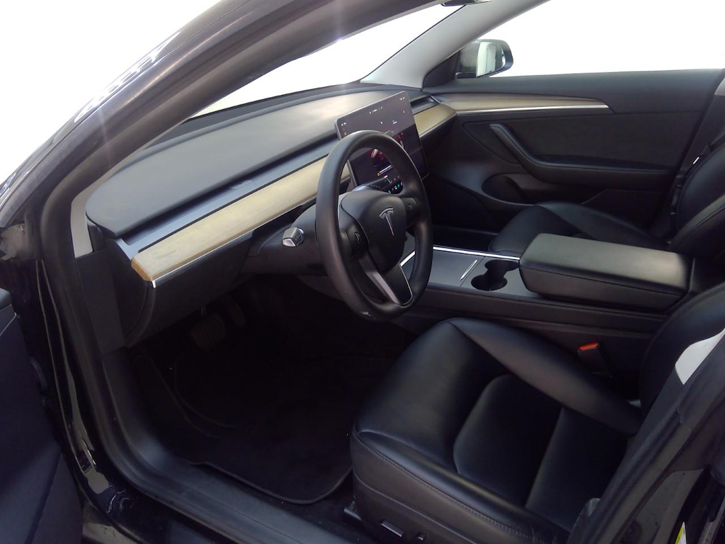 Foto 21 van Tesla Model 3