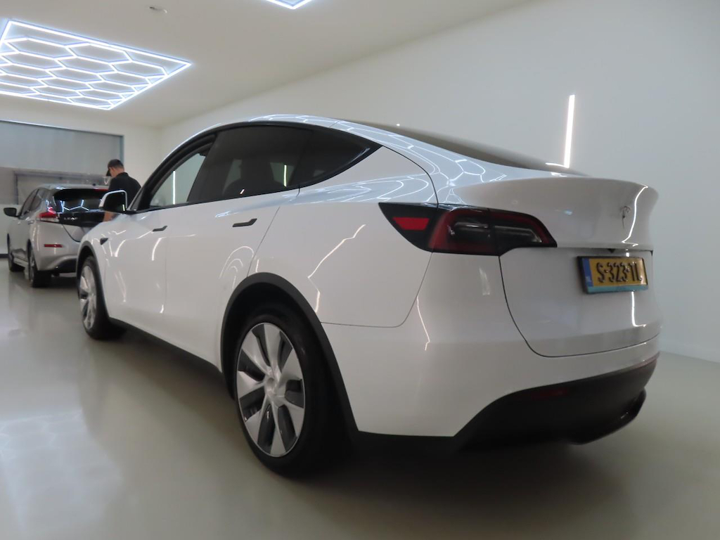 Foto 5 van Tesla Model Y