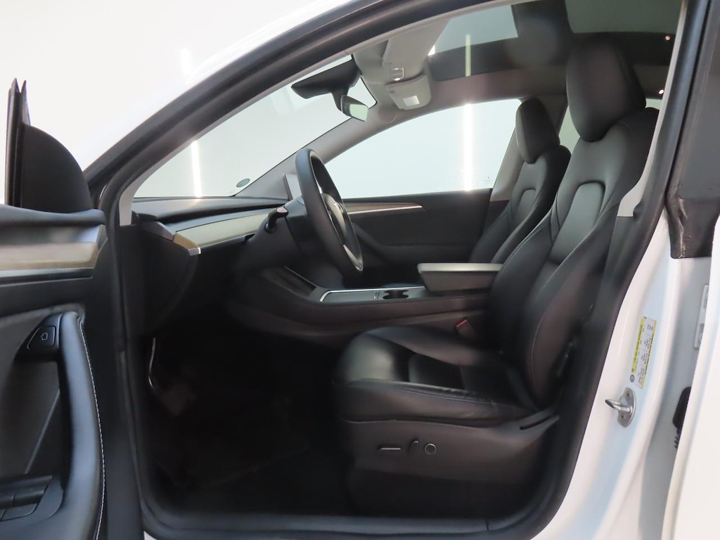 Foto 8 van Tesla Model Y