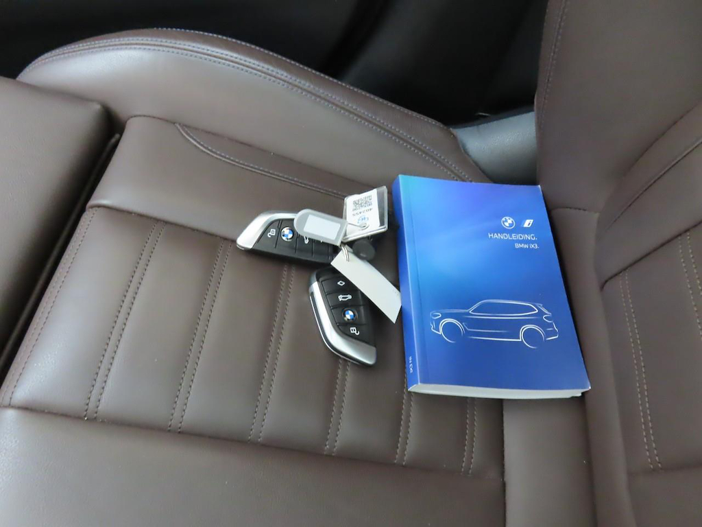 Foto 23 van BMW ix3