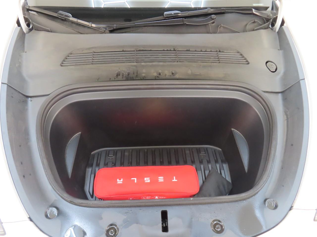 Foto 10 van Tesla Model Y