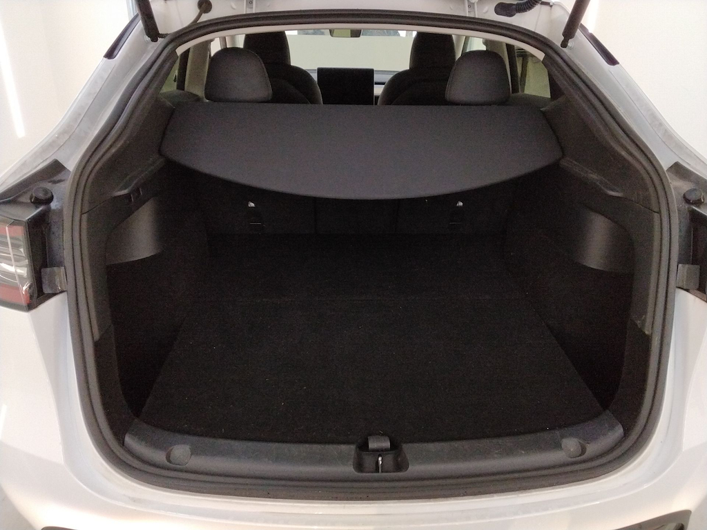 Foto 11 van Tesla Model Y