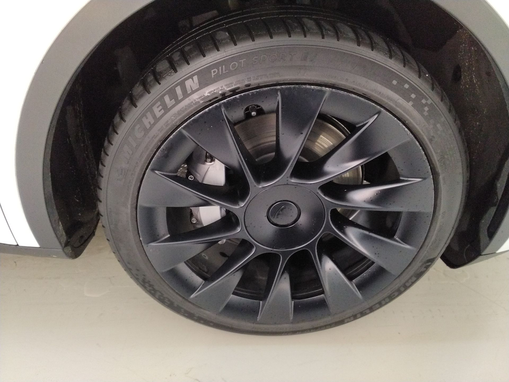 Foto 22 van Tesla Model Y