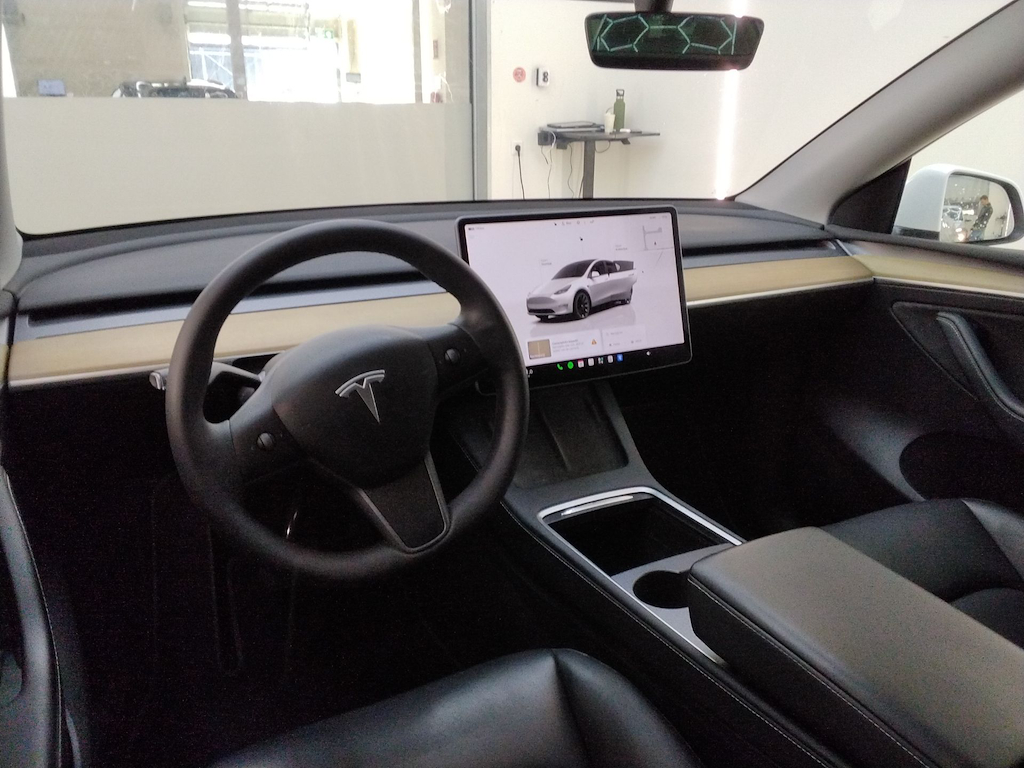 Foto 10 van Tesla Model Y