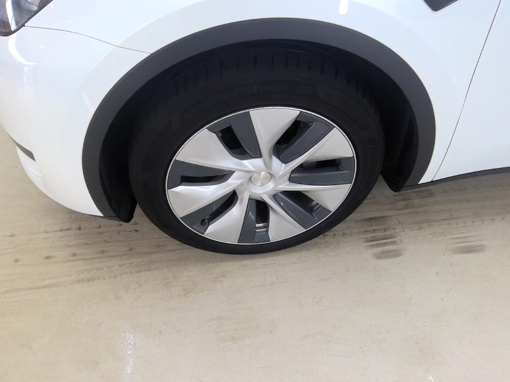Foto 28 van Tesla Model Y