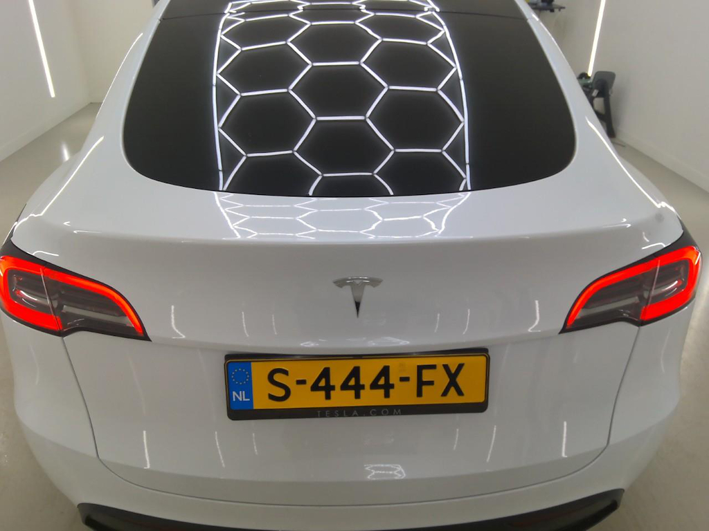 Foto 30 van Tesla Model Y