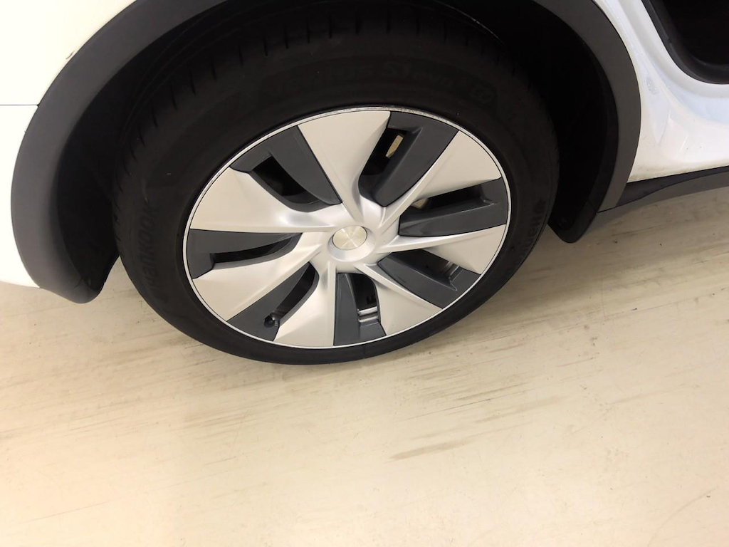 Foto 32 van Tesla Model Y