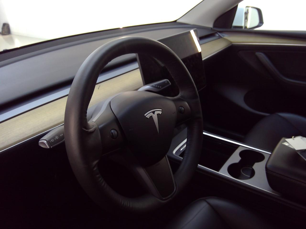 Foto 28 van Tesla Model Y